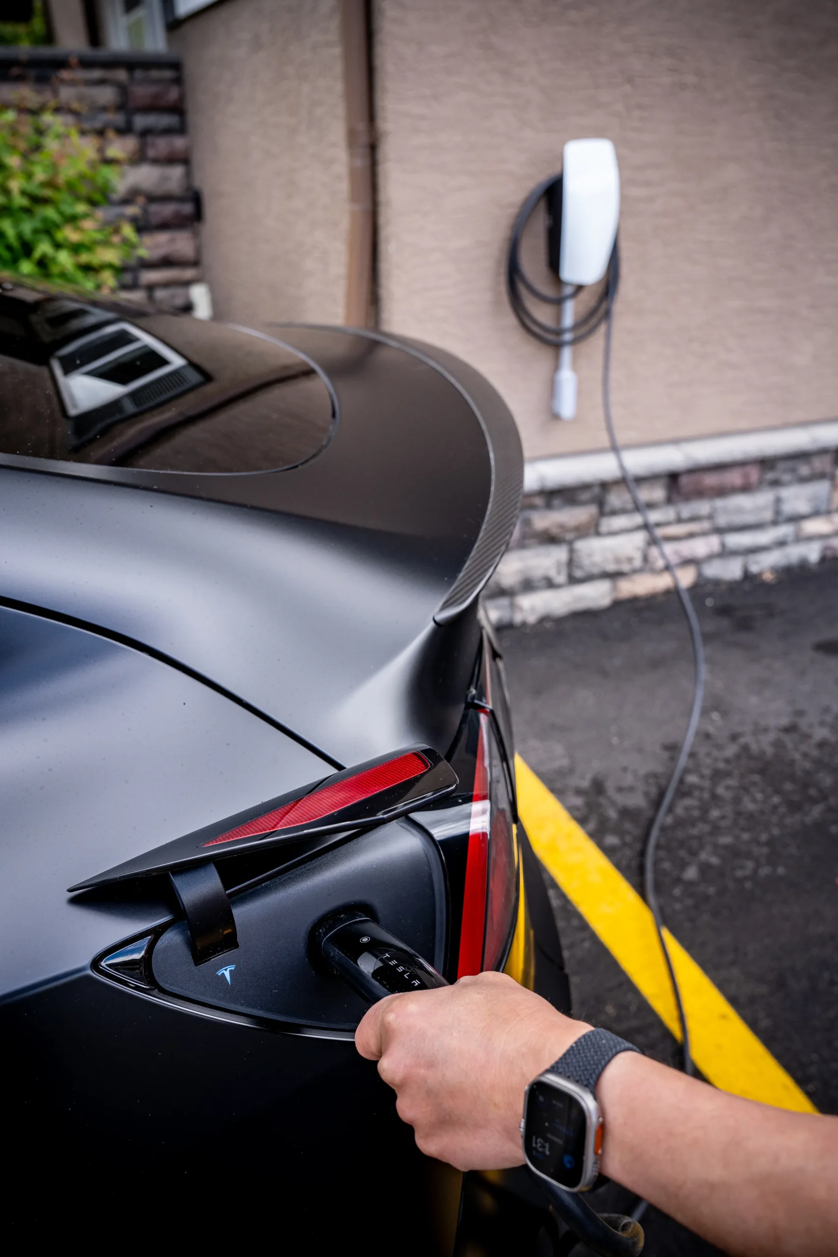 swiss chalet motel exterior ev charging 10 scaled