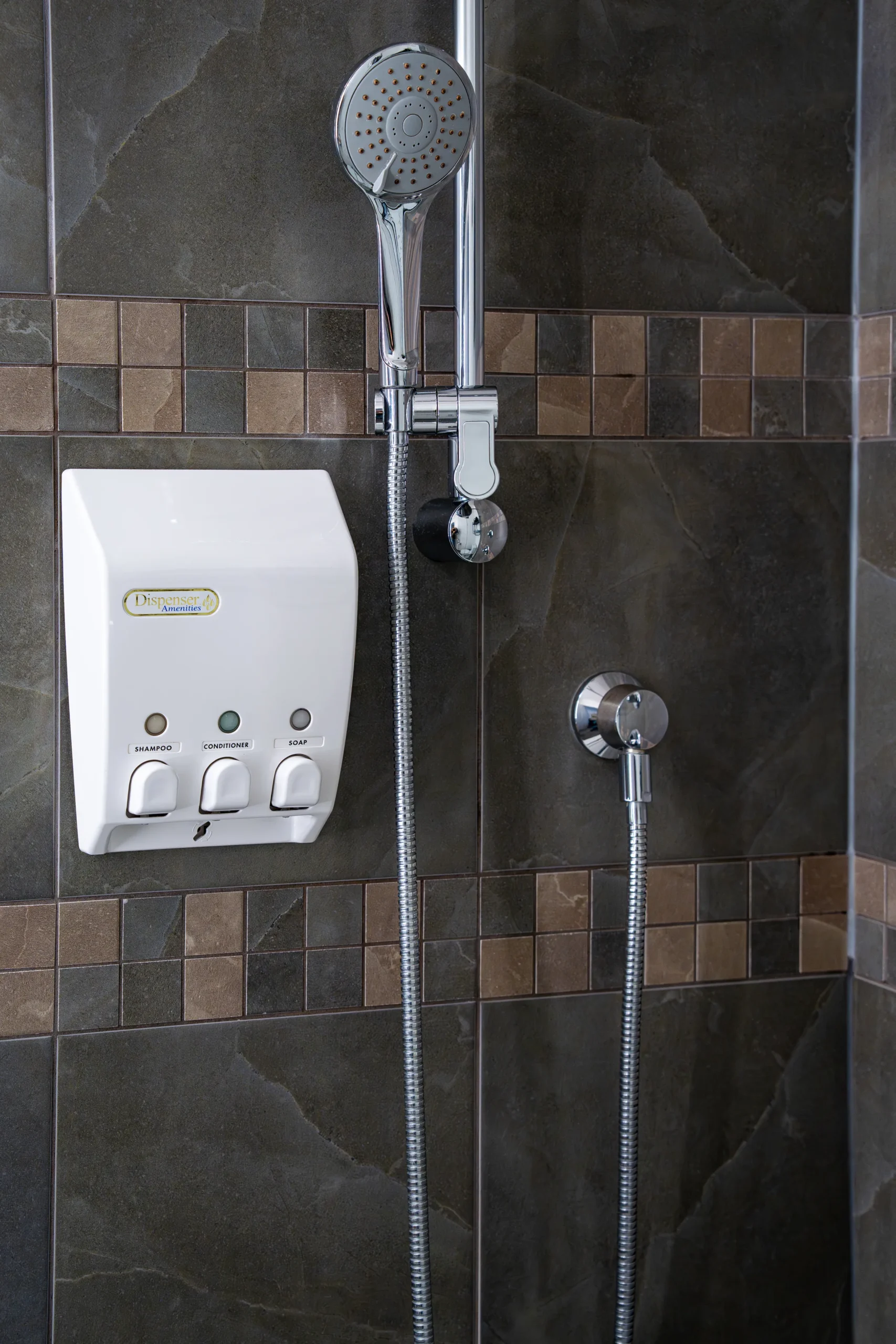 swiss chalet motel interior bathrooms 03 scaled