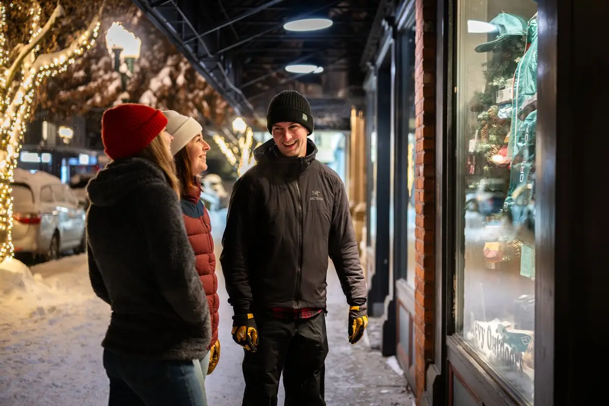 web blog Downtown Shops night time Credit Laura Szanto @lauraszanto January 21 2024 71